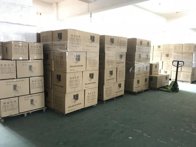 Ελαφρύ σύστημα 8Hours ηλιακής ενέργειας 10 Watt ODM εμπορικό σε 30Hours 11
