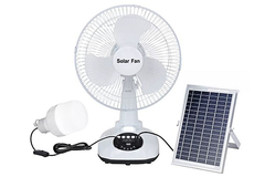 Φορητός ηλιακός υπαίθριος ηλεκτρικός ανεμιστήρας για την τράπεζα επιτραπέζιας δύναμης χρέωσης στρατοπέδευσης 12 ίντσα